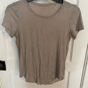 Lululemon T-shirt